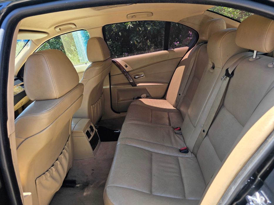 BMW E60 2005 година