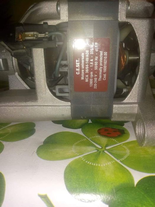 Работещ мотор за пералня