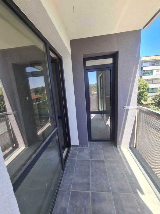 Продава се Тристаен апартамент в Хасково, Куба - 94 кв.м за 1321 €/кв.м - Снимка #2