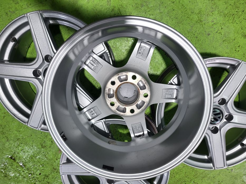 16 5x120 Vw Transporter T5 T6 лети джанти 5х120 т5