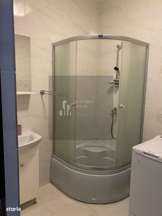 Apartament de inchiriat 2 camere etaj 1 centrala proprie bloc nou