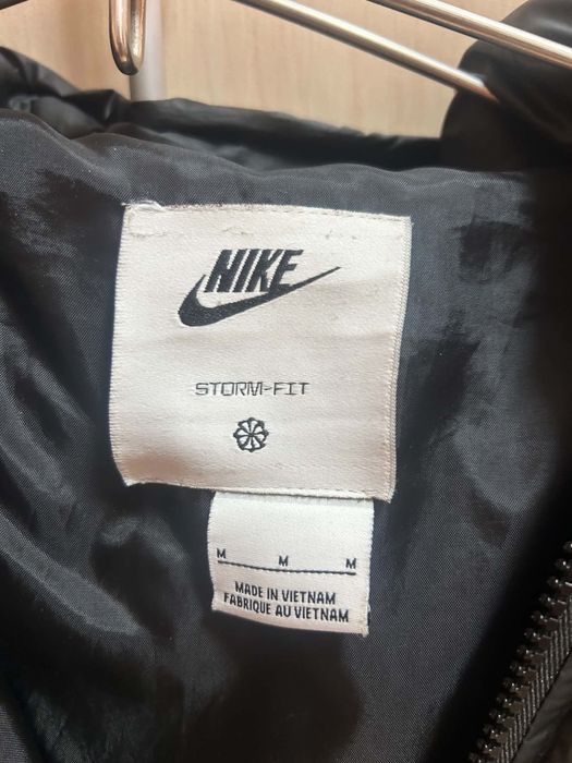 Яке Nike.