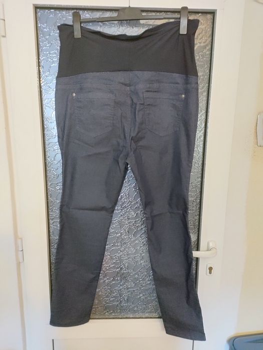 Vand pantaloni gravide marimea 50