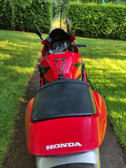 Vând Honda CBR 600rr