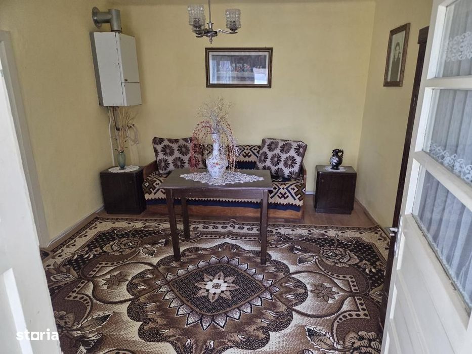 De vanzare Casa situata la 30 de Km de Alba Iulia.