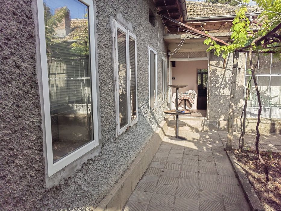 Продавам къща в с. Велино