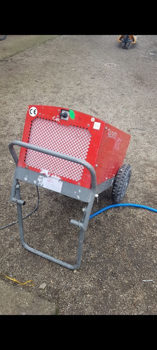 Dezumidificator,pompe de vopsit,tun aer cald,masina de taiat pavaj