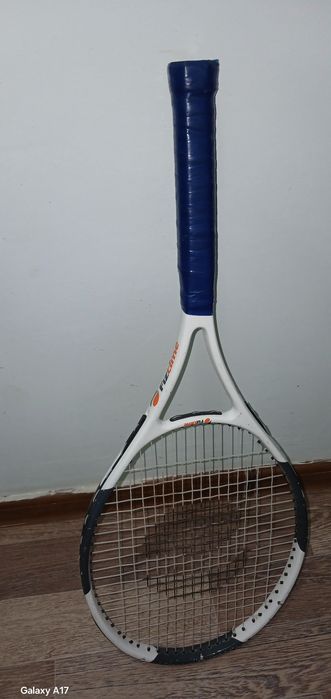 Теннис ракеткасы, таза