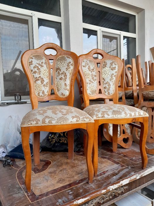 Ustar kursilar sotiladi