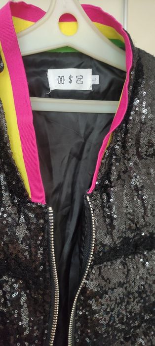 Бомбер из пайеток