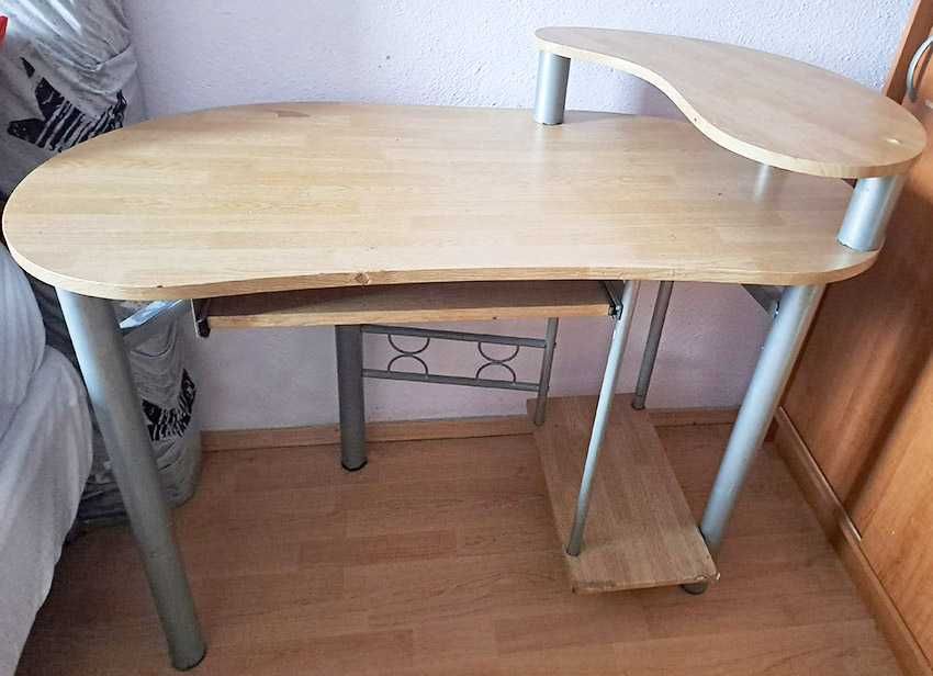 Birou, utilizat cu mici defecte