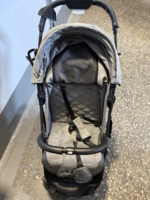 Продам коляску прогулочную