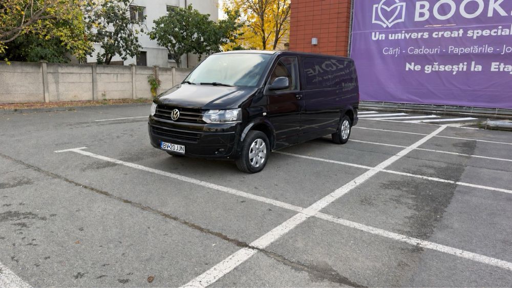 Volkswagen Caravelle T5 9 locuri