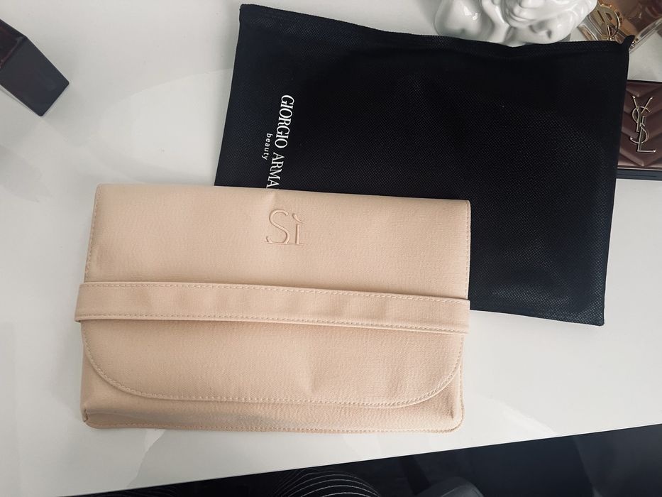 Нова козметична чантичка Армани