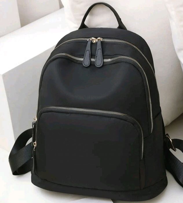 Дамски раници.Нови