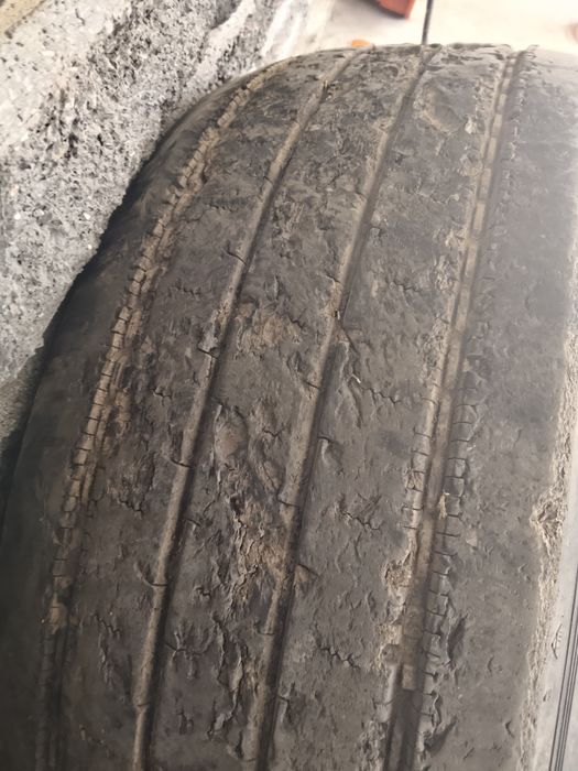385/65R22; 5 шины