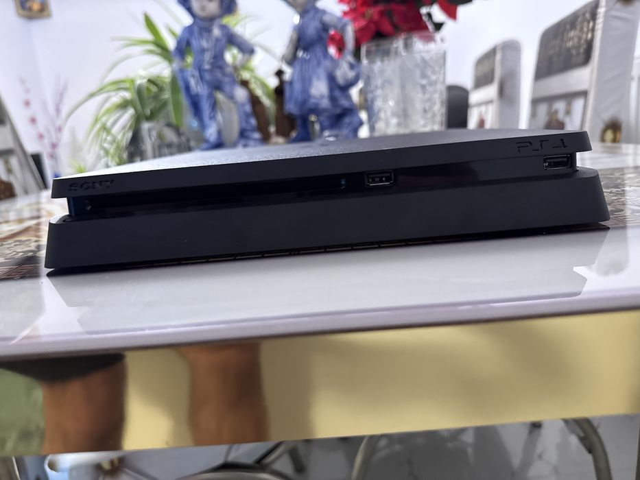 PS4 playstation 4 slim