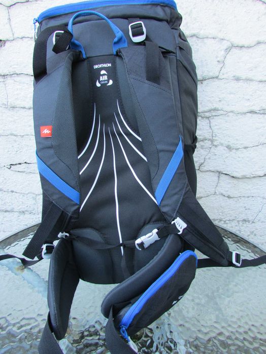Туристическа раница  Quechua Decathlon 30L