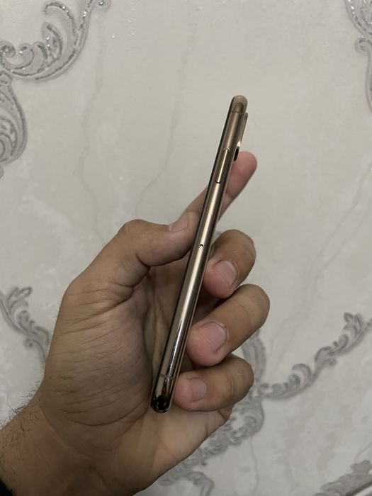 iPhone Xs GolD 64gb