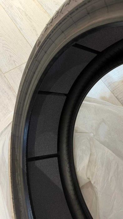 Pirelli P Zero - 245/40/20