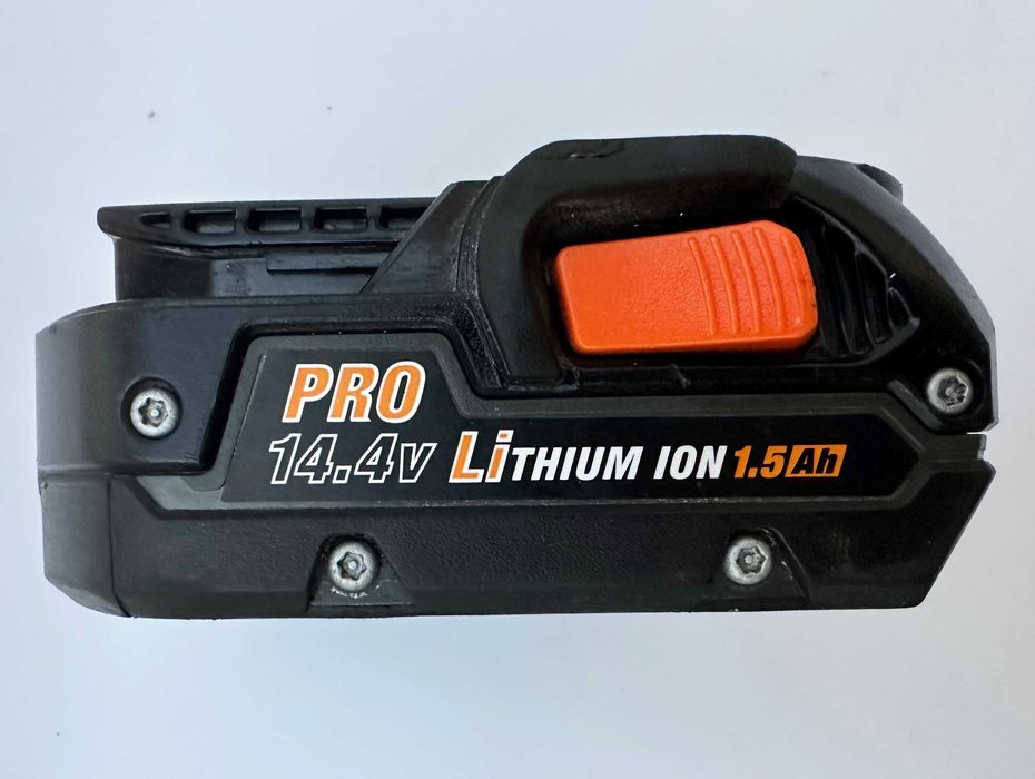 AEG L1415R -Акумулаторна литиево-йонна батерия 14.4V 1.5Ah с индикатор