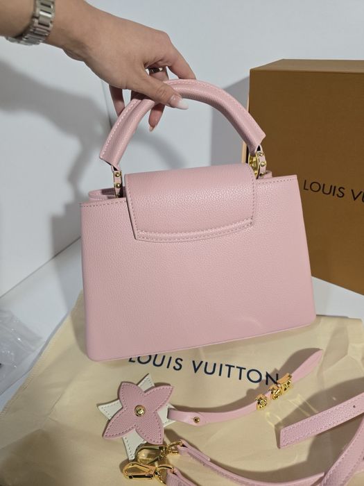 Чанта Louis Vuitton Capucines