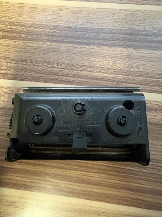 Пепелник махагон за е36