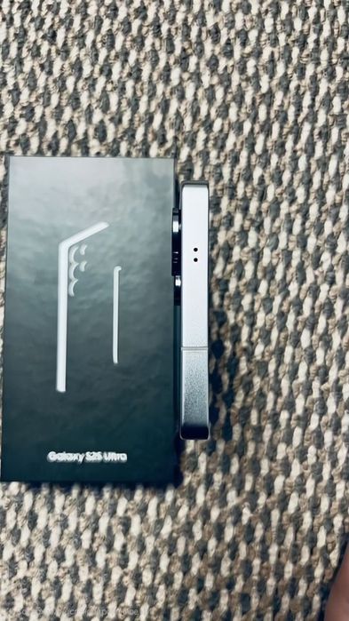 Samsung Galaxy S25 Ultra 12/256GB • Titanium • Идеал