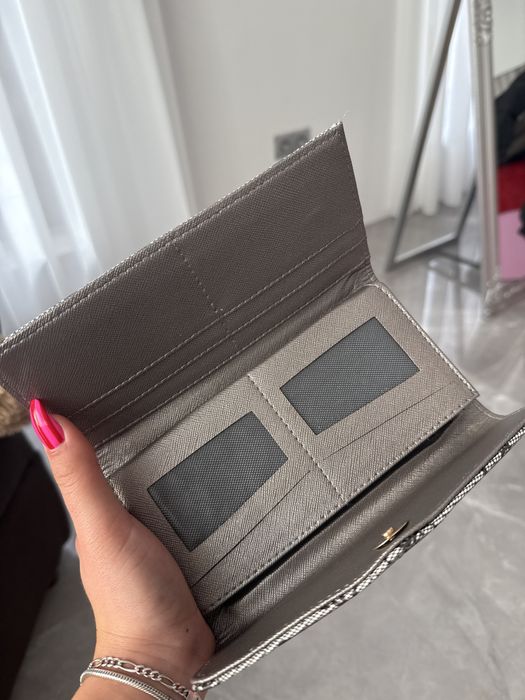 Vand portofel Guess nou tip plic