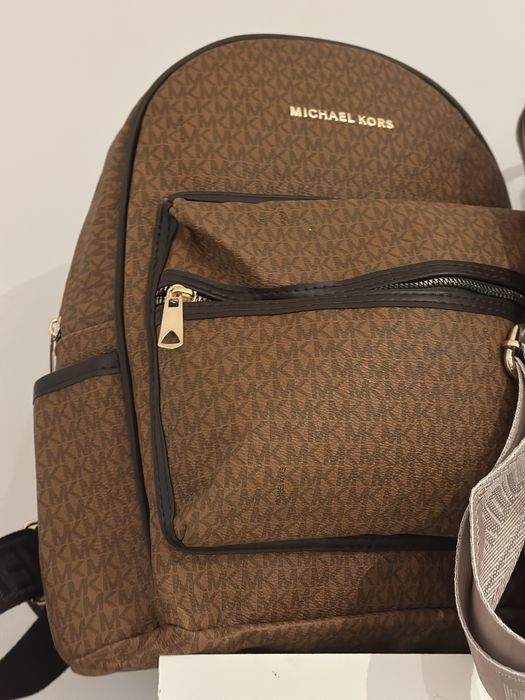 Genti si ghiozdane de dama si barbati