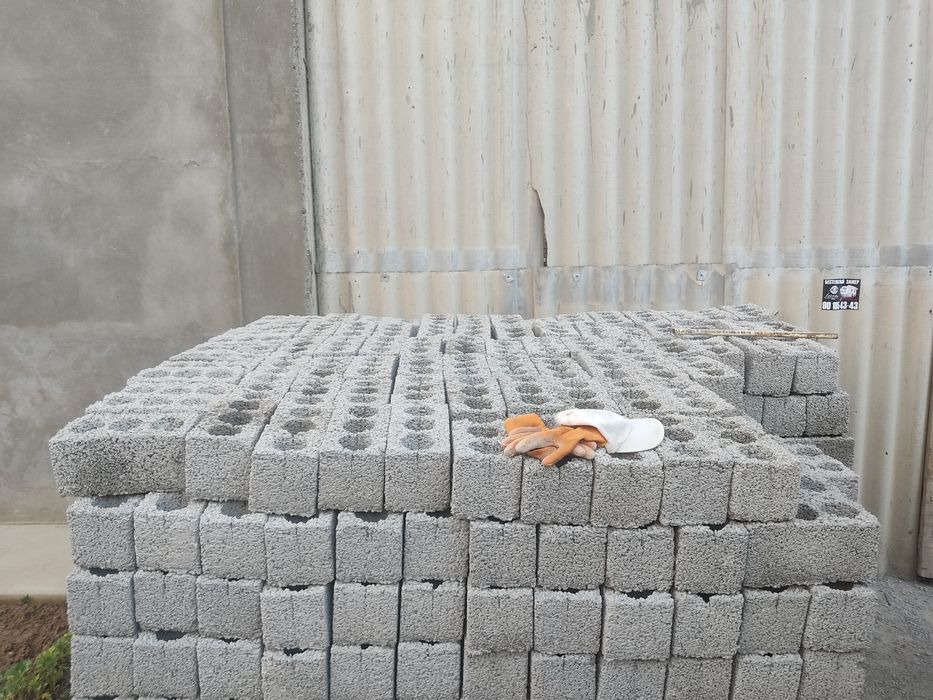 Тупрок глина чистая доставка клинец шебен кампот Песок кум Шлакоблок