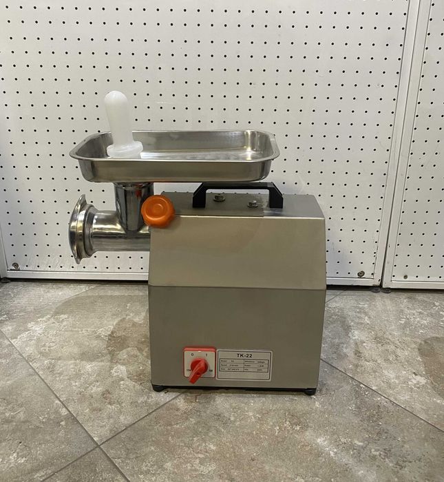 Професионална Електрическа Месомелачка 2200W TK-22