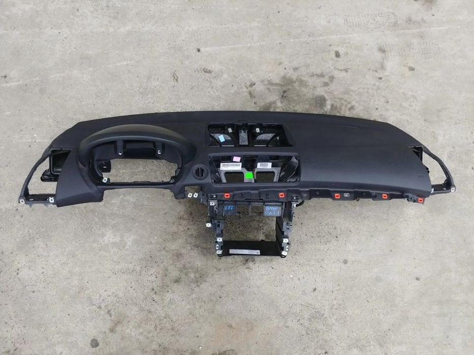 plansa bord cu airbag  pasager bord bmw seria 1  e87