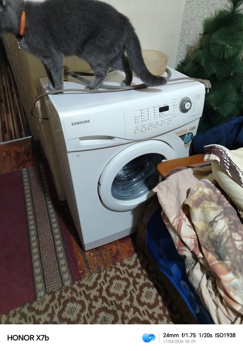 Продается. Стральная машинка.
