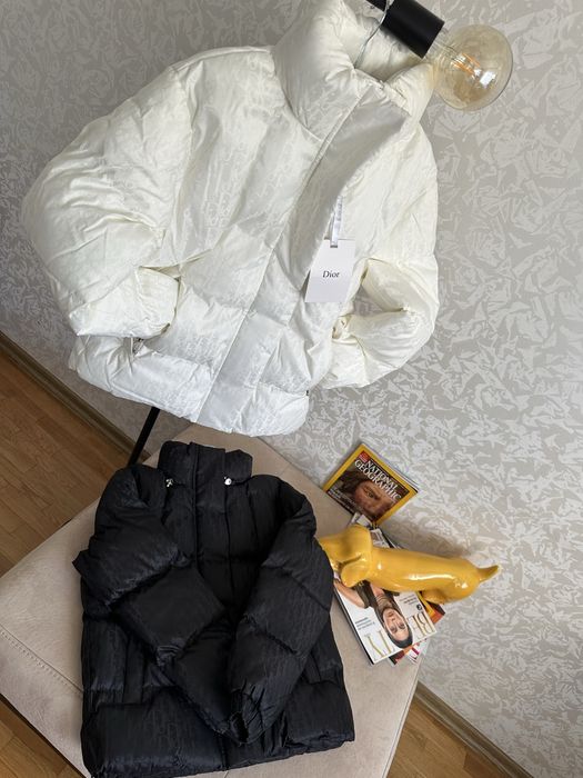 Дамски якенца Dior