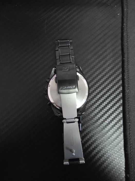 Продам часы Casio EFV-610D