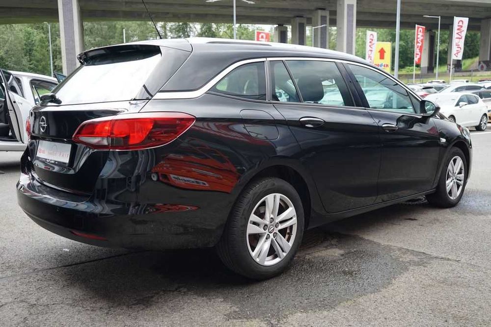 Masina de inchiriat Opel astra break diesel