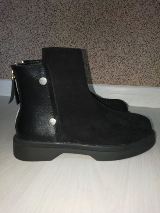 Женские модные сапоги