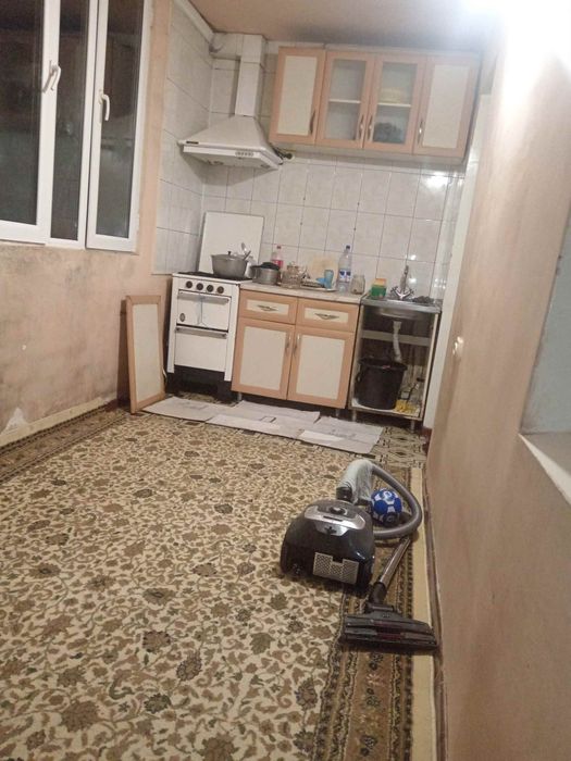 Chilonzor farxod bozoriga yaqin 2 xonali razdelni ijaraga beriladi