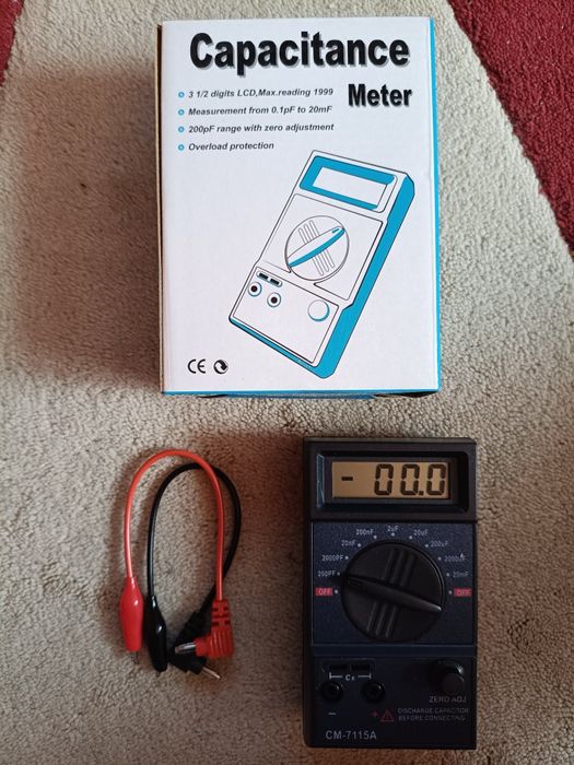 Capacimetru digital CM-7115A, condensatori 1 pF - 20 mF, precizie 0,5% - NOU / SIGILAT