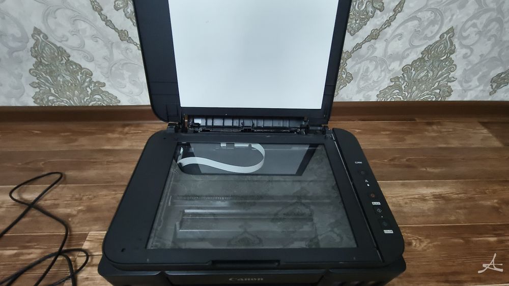 Продам исправный принтер Canon G2400 3 в 1