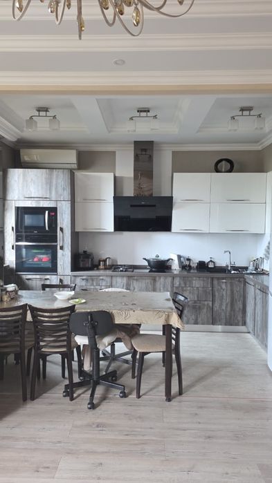 Продам кухонный гарнитур в комплекте