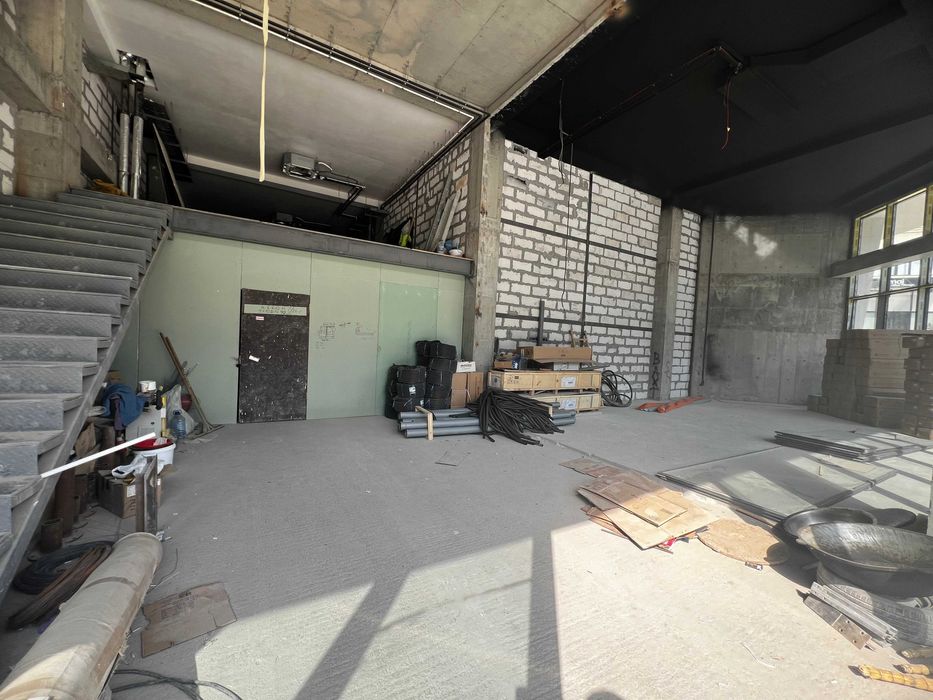 Статусное помещение с террасой на Амир Темур — 35$/м² (55)