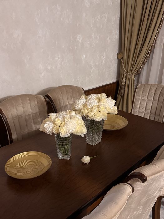 Обеденный стол + 8 стульев, дерево орех, как новый!