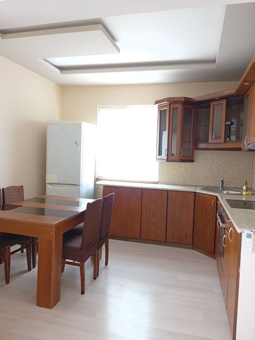 Дава се под наем Четиристаен апартамент в Асеновград - 70 кв.м за 398.82 € - Снимка #2