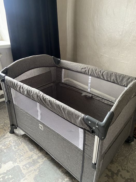 Продам кроватку-манеж