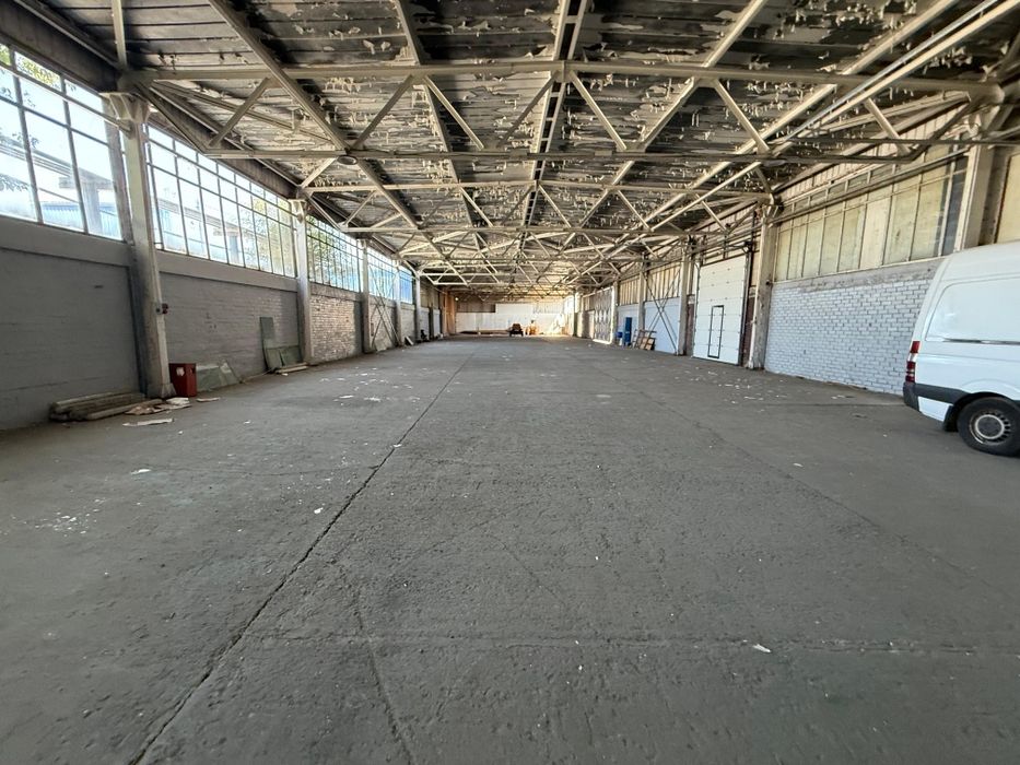 Vând sau închiriez spațiu comercial Hala 1200np teren 4620m