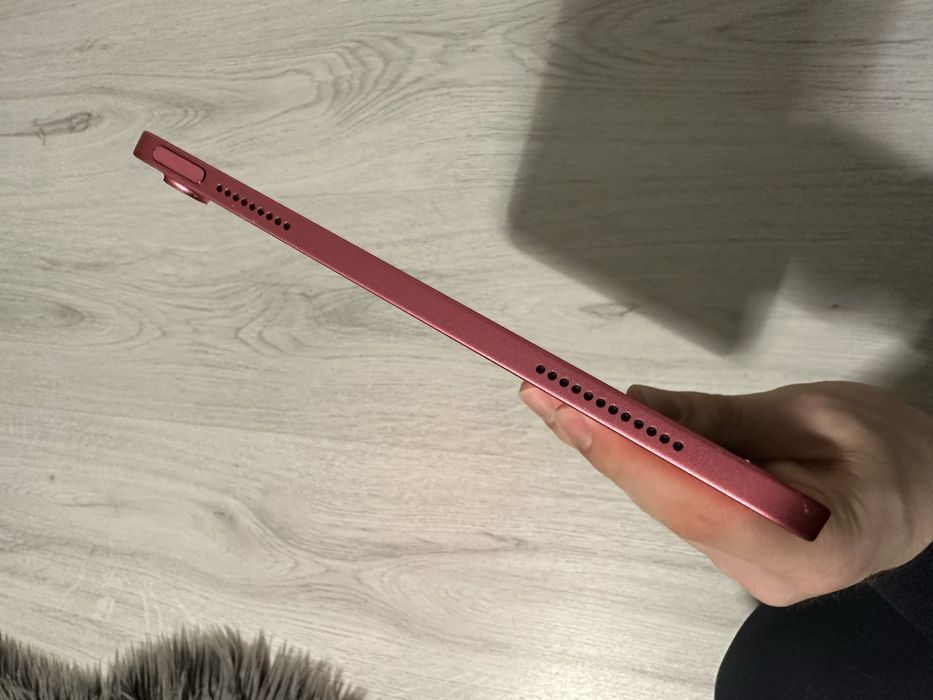 iPad 10 (Generația 10) 64GB Wi-Fi – Roz – Stare Impecabilă