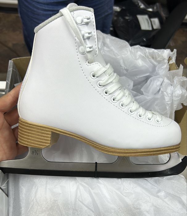 Коньки для фигурного катания