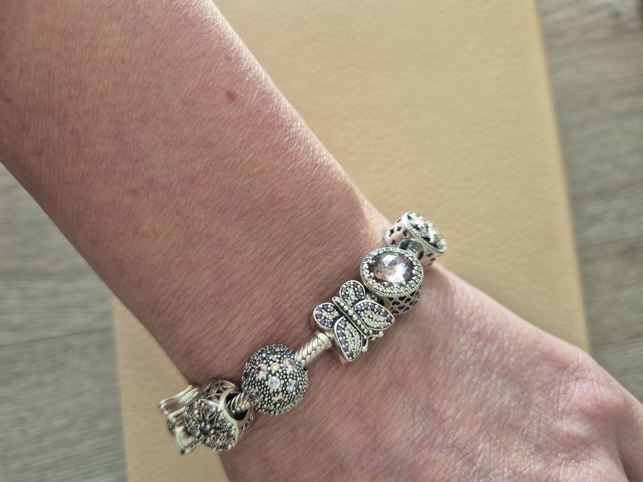 Bratara originala Pandora cu talismane